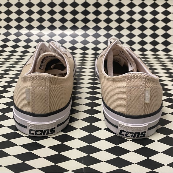 NWOT Cream/Tan Converse - Picture 3 of 3